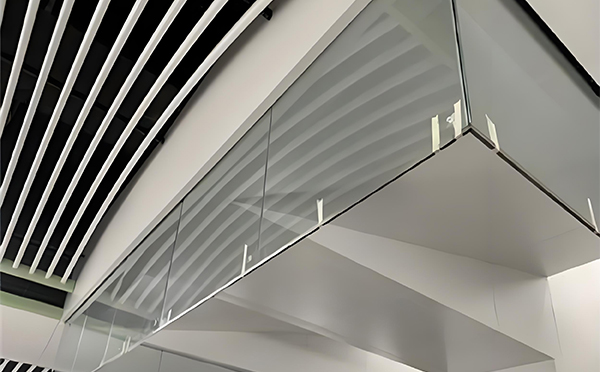 紫阳玻璃挡烟垂壁