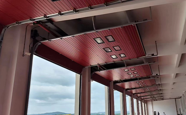 紫阳工业翻板门