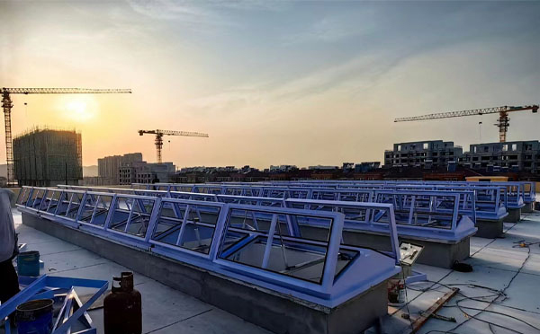 消防紫阳排烟窗工作原理