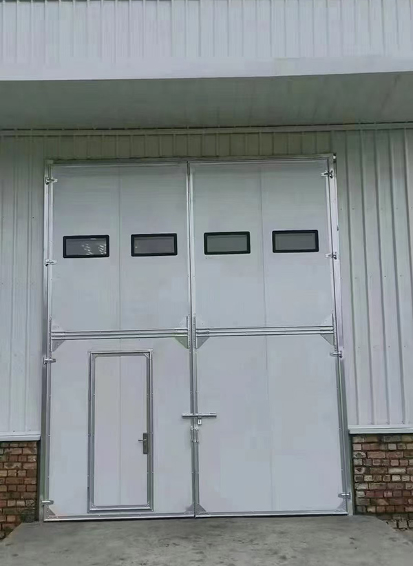 紫阳工业门在设备装配车间出入口的实施记录